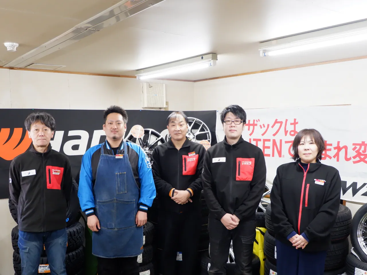 タイヤセンターSANKOスタッフ写真（2026年4月撮影）